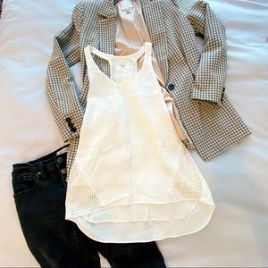 RAG & BONE WHITE TANK WITH EDGY DETAILING